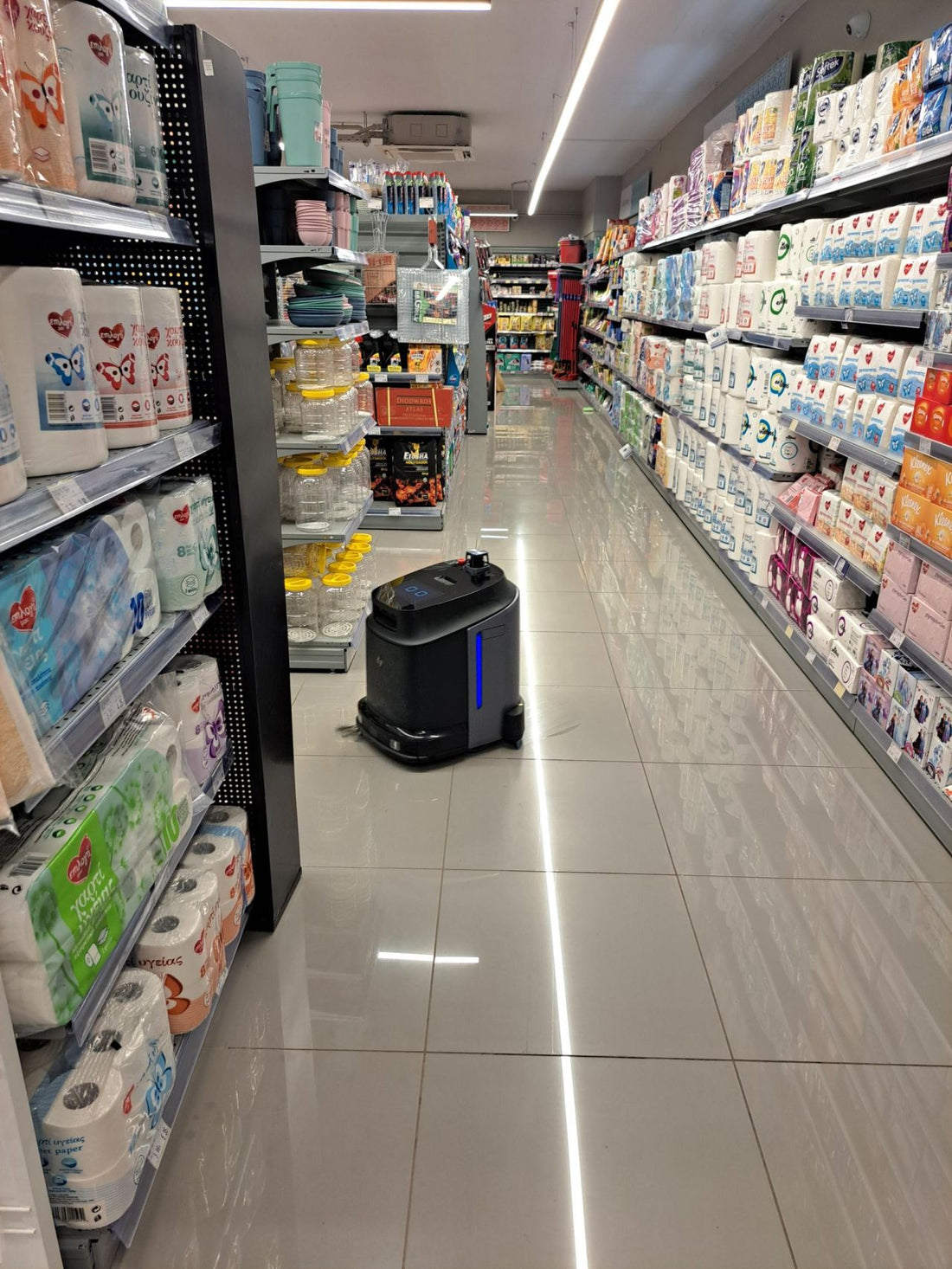 Wat is een industriële schoonmaakrobot en waarom kiezen steeds meer retailers hiervoor?